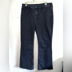 Old Navy High Rise Flared Black Jeans. Size 14, GREAT condition.